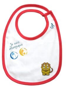 bavoir bébé allergie motif triceratops rouge
